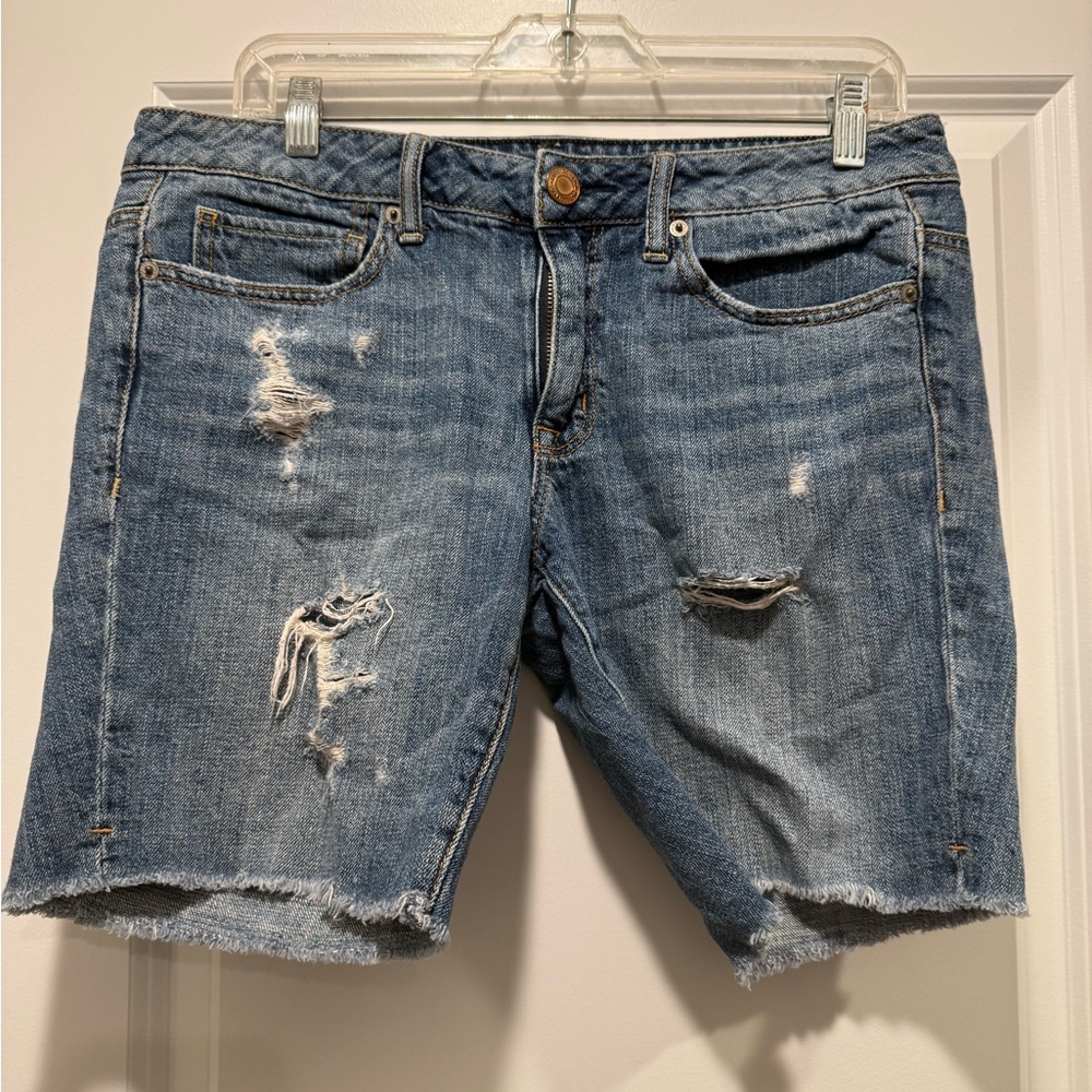 American Eagle Outfitters Distressed Blue Denim Jean Shorts size 6